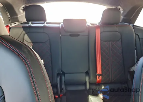 2025 Audi Sq8 Prestige z USA, uszkodzony, nr VIN WA1CWBF19SD038002